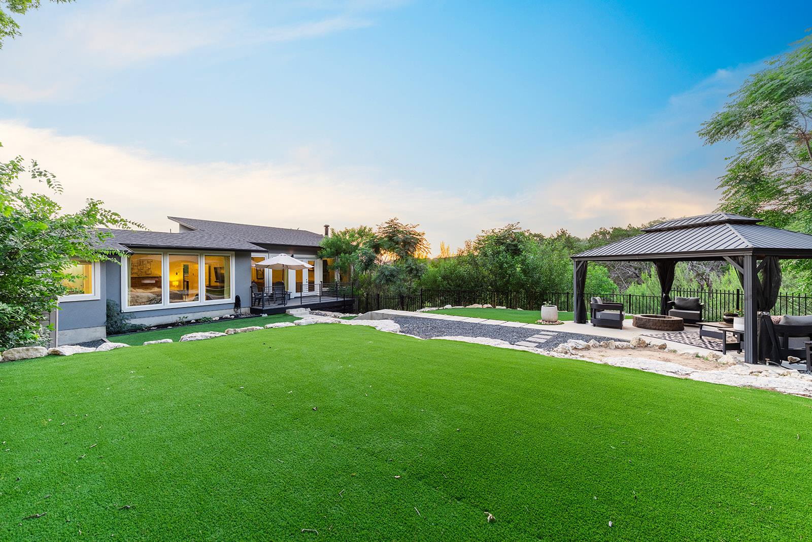 20702 Post Oak Dr, Lago Vista, TX 78645