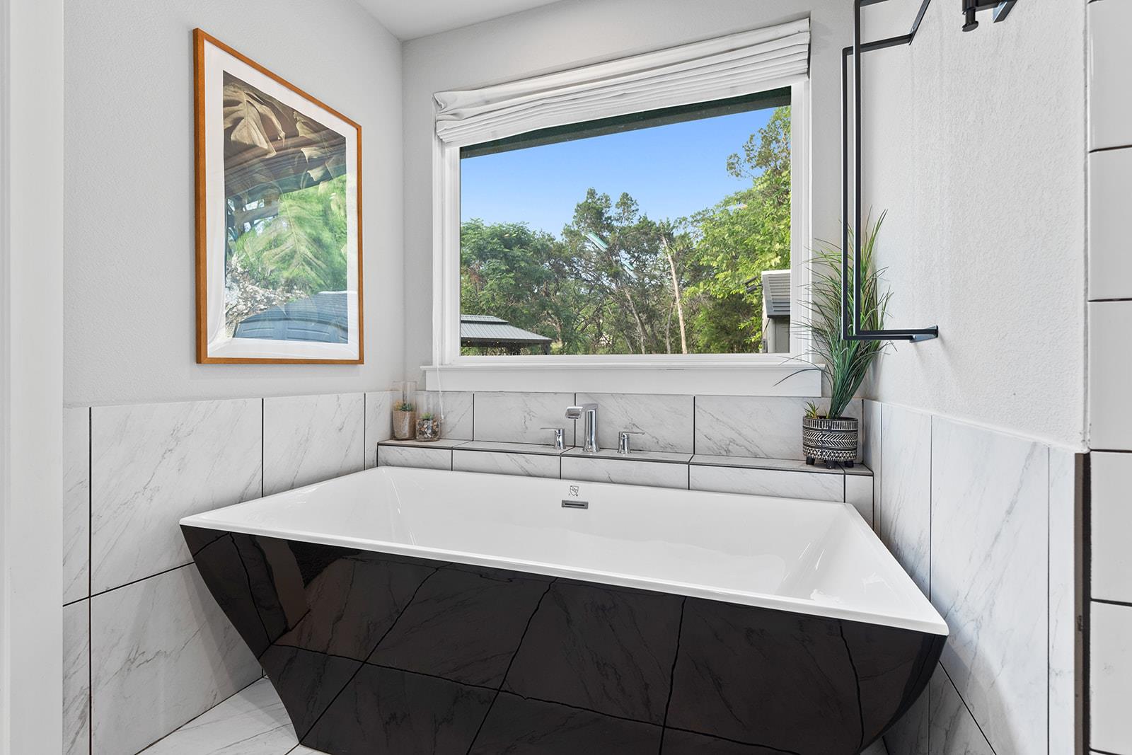 20702 Post Oak Dr, Lago Vista, TX 78645