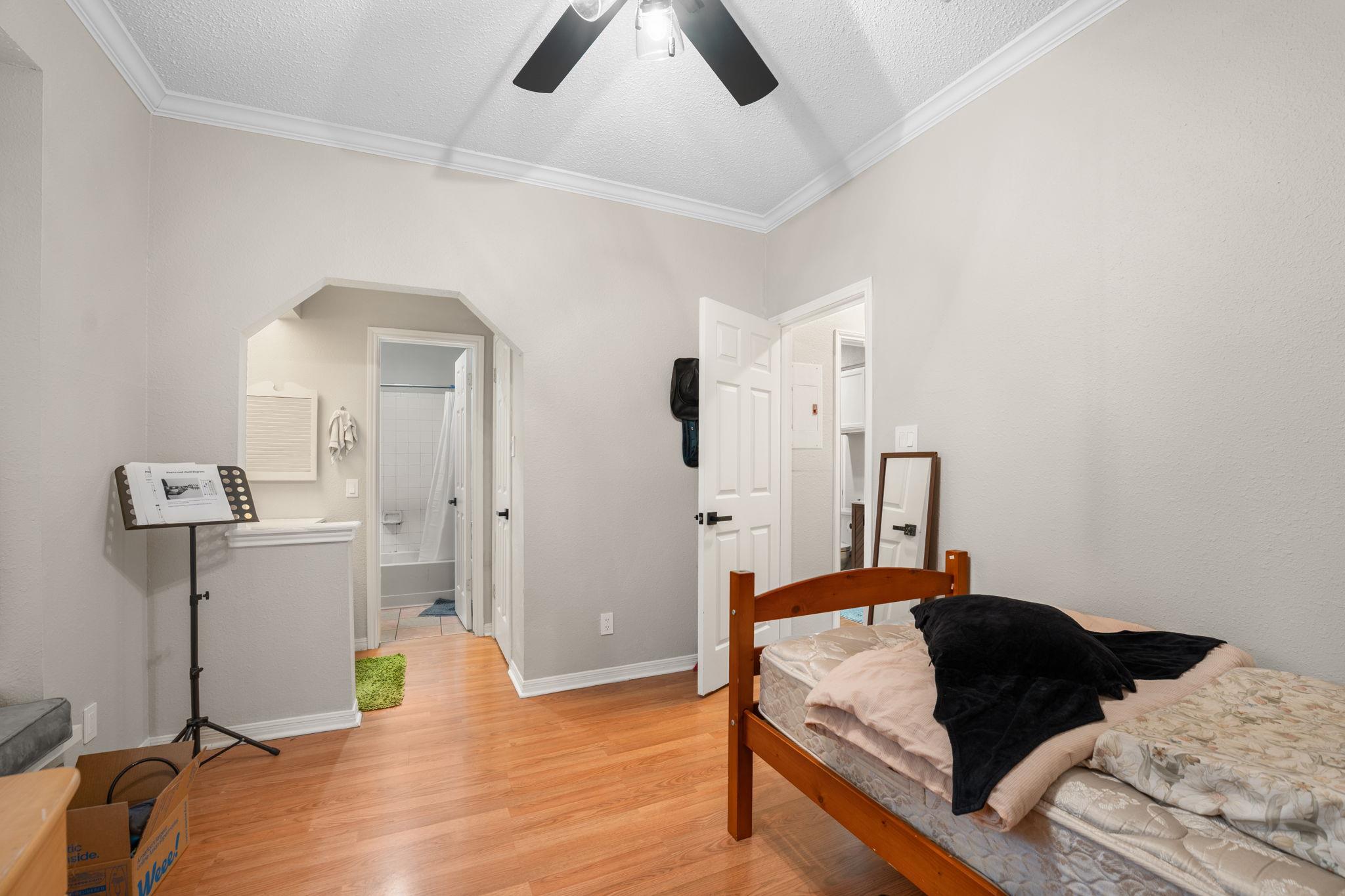 3111 Tom Green St # 208, Austin, TX 78705