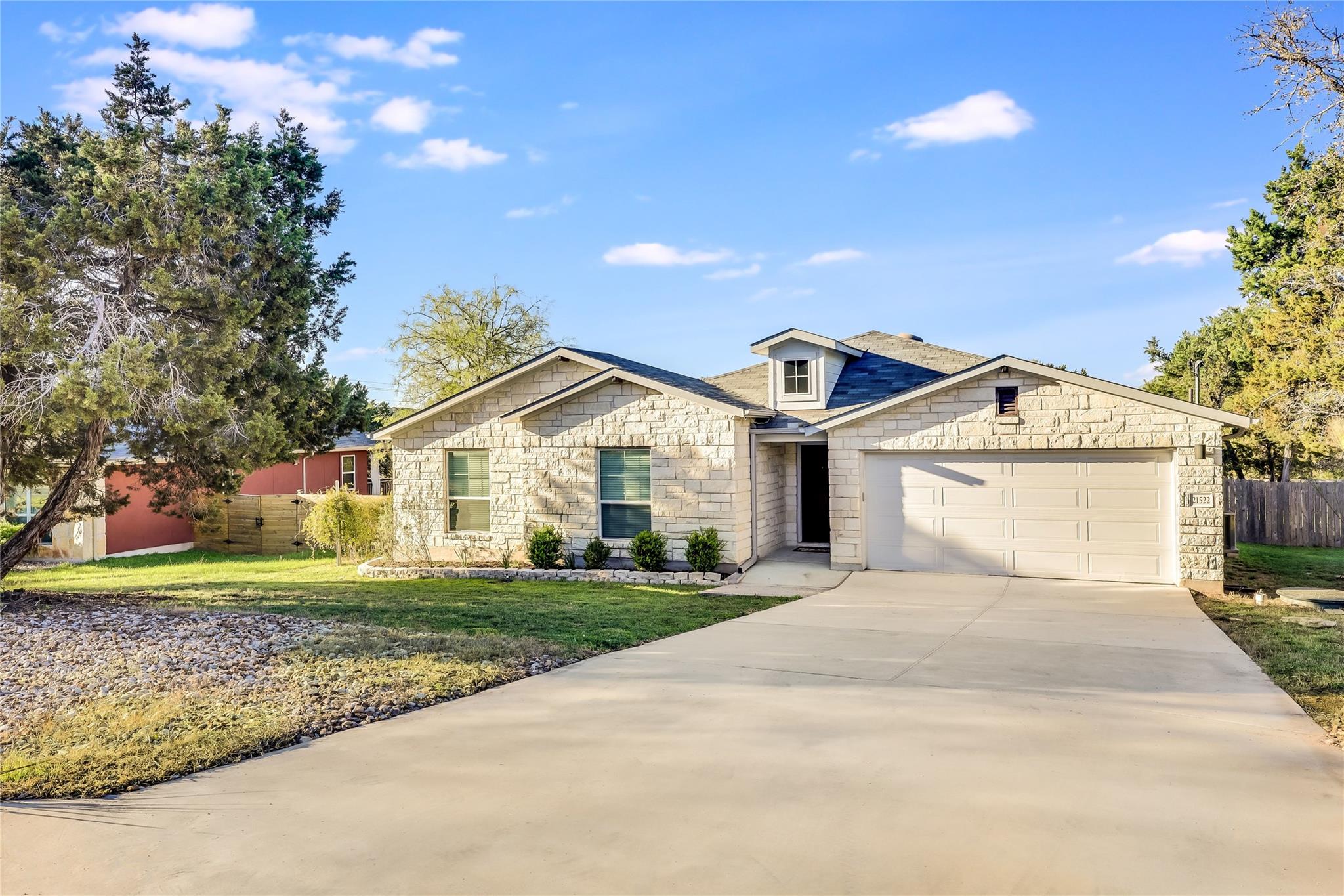 21522 Horseshoe Loop, Lago Vista, TX 78645
