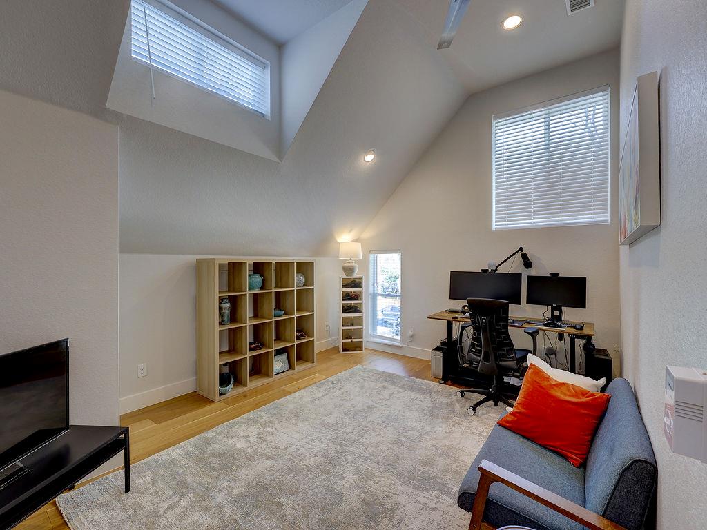 2007 Riverview St # 1, Austin, TX 78702