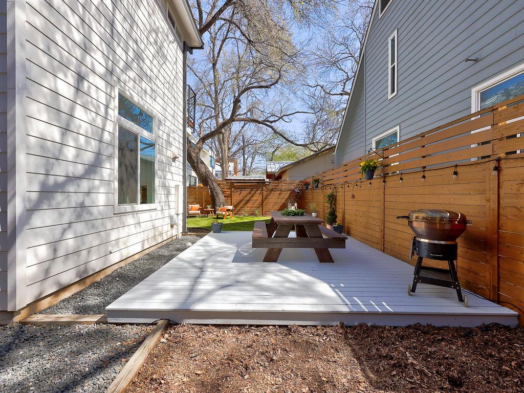 2007 Riverview St # 1, Austin, TX 78702