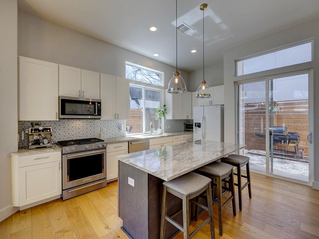 2007 Riverview St # 1, Austin, TX 78702