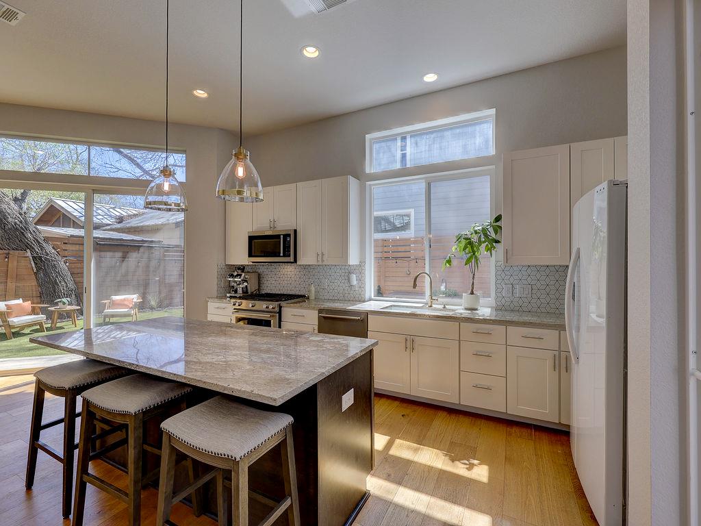 2007 Riverview St # 1, Austin, TX 78702