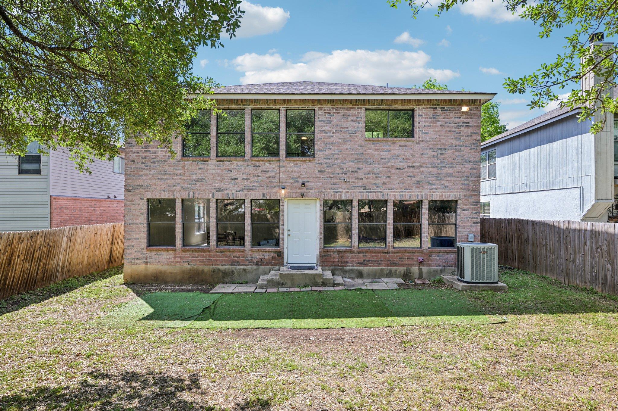 502 Woodford Dr, Cedar Park, TX 78613