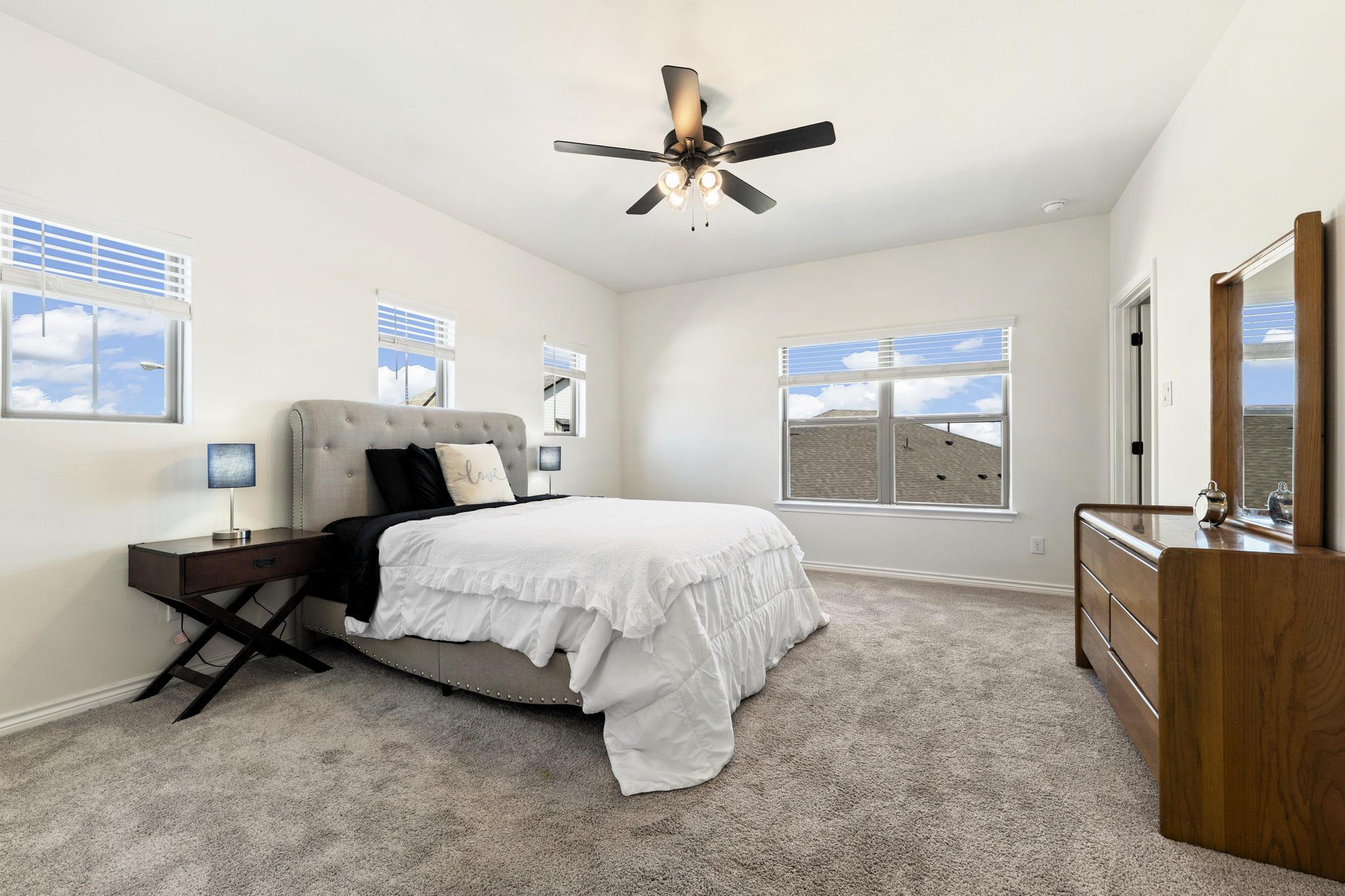 125 Citation Dr, Jarrell, TX 76537