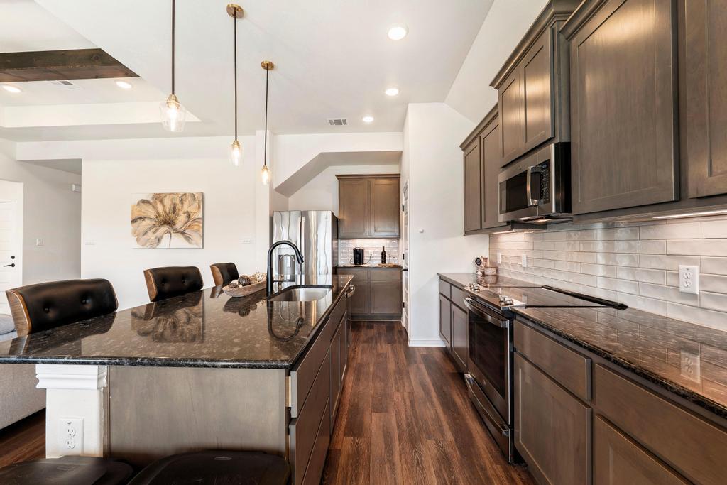 125 Citation Dr, Jarrell, TX 76537