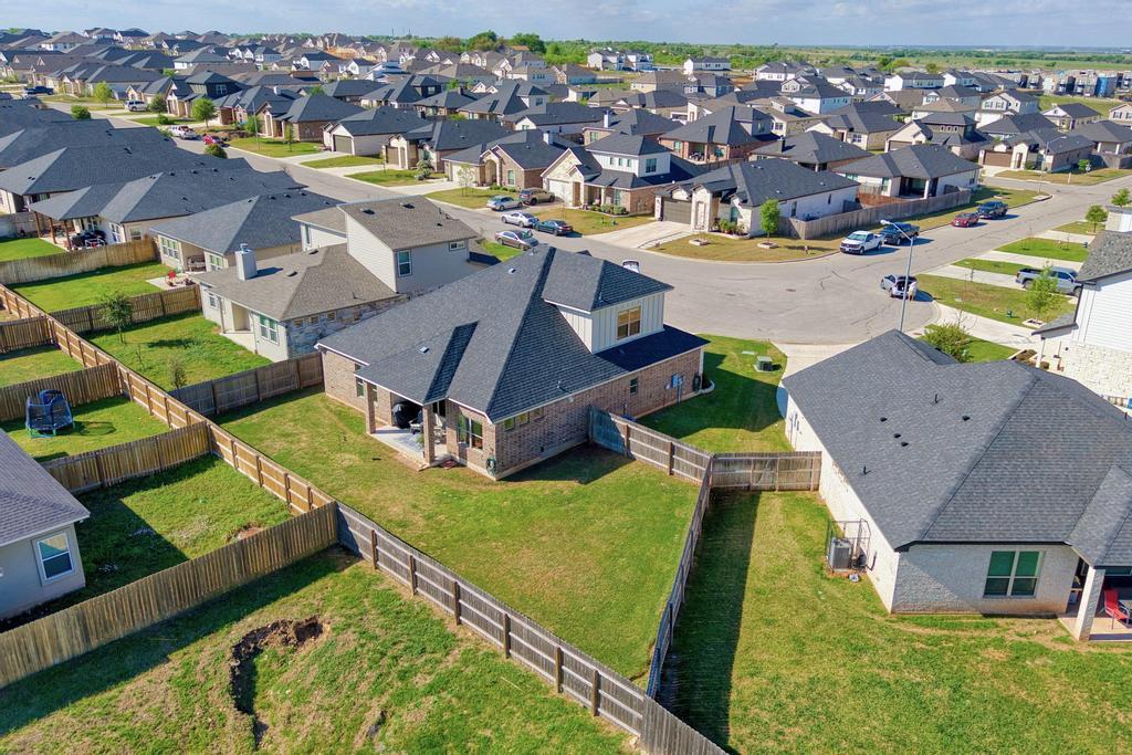 125 Citation Dr, Jarrell, TX 76537