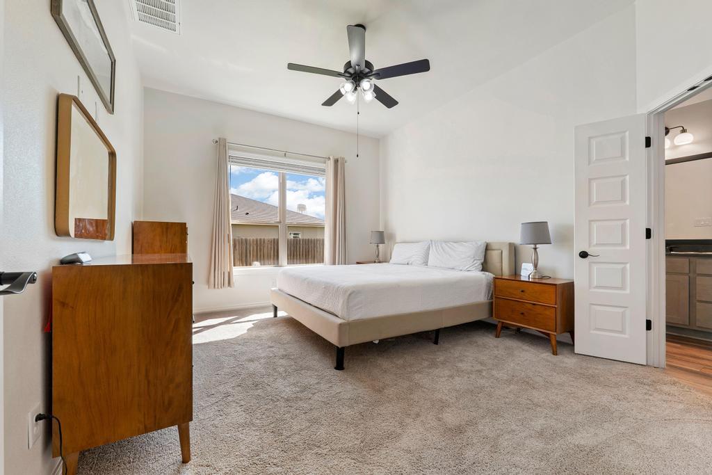 125 Citation Dr, Jarrell, TX 76537