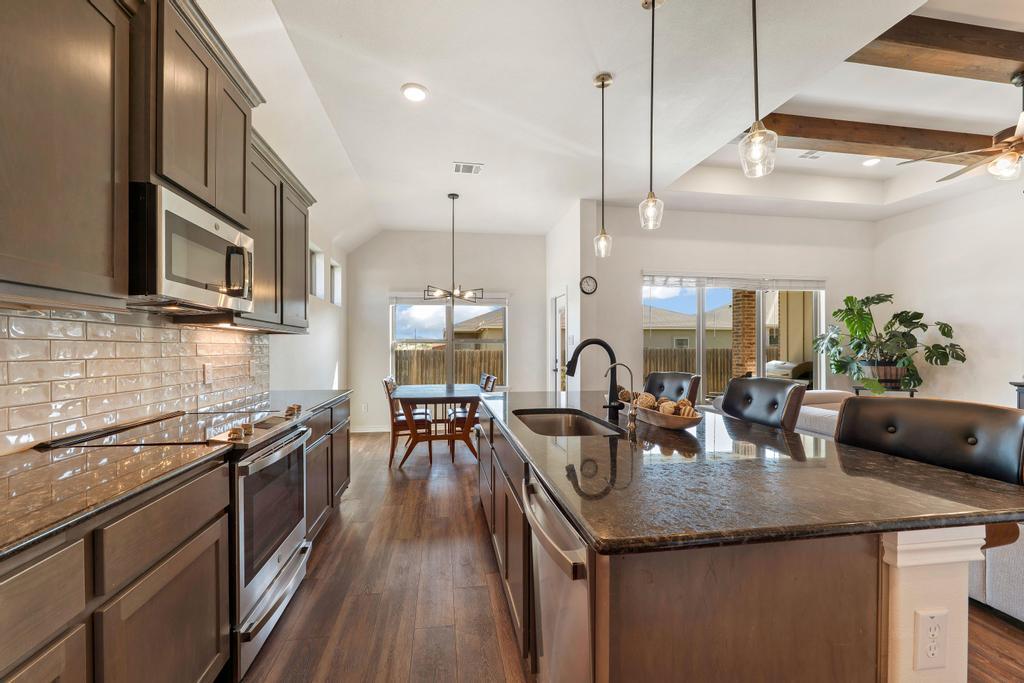 125 Citation Dr, Jarrell, TX 76537