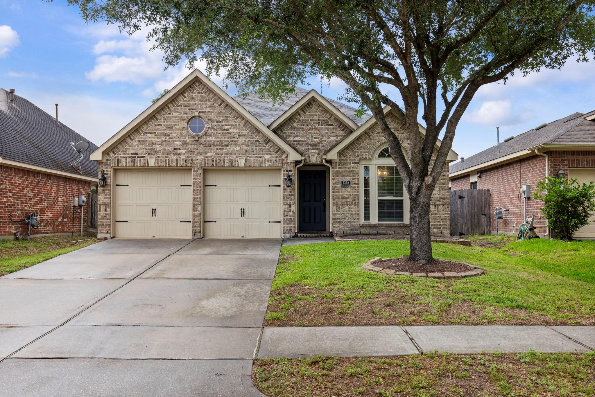 1315 Cameron Park Ln, Montgomery, TX 77386