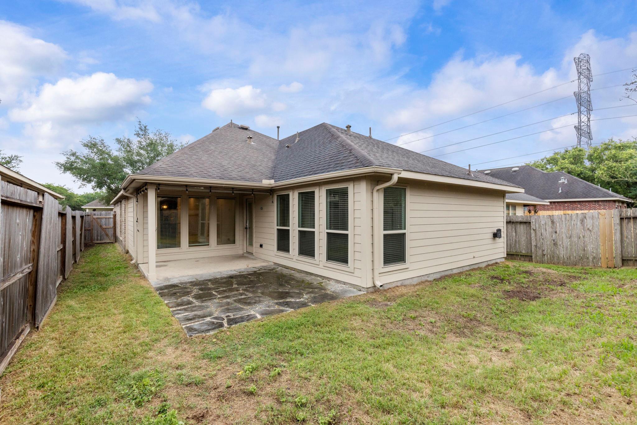 1315 Cameron Park Ln, Montgomery, TX 77386