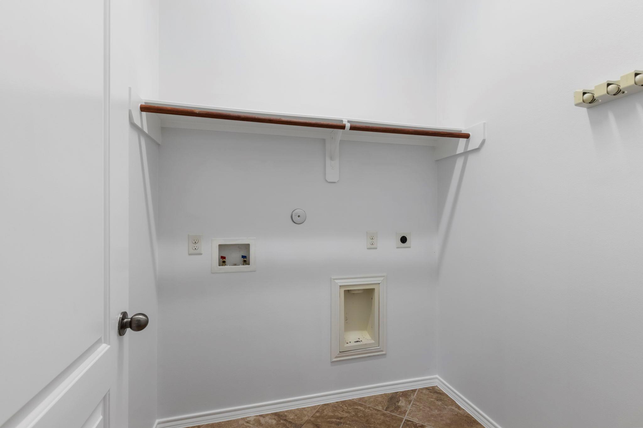 1315 Cameron Park Ln, Montgomery, TX 77386