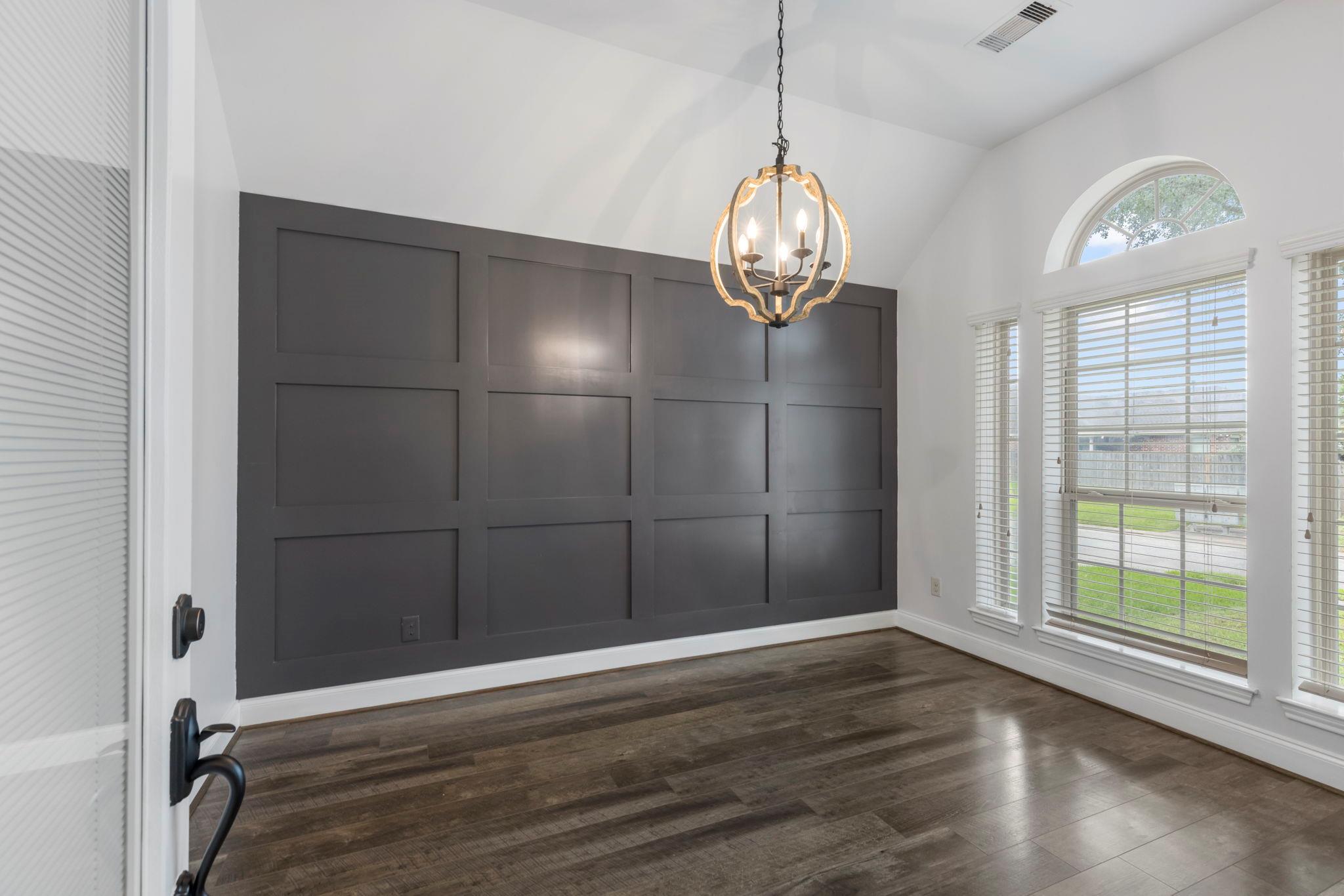 1315 Cameron Park Ln, Montgomery, TX 77386