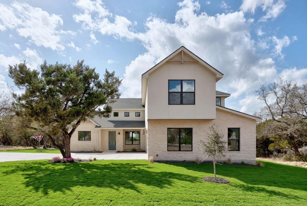 9504 Harbor Dr, Jonestown, TX 78645