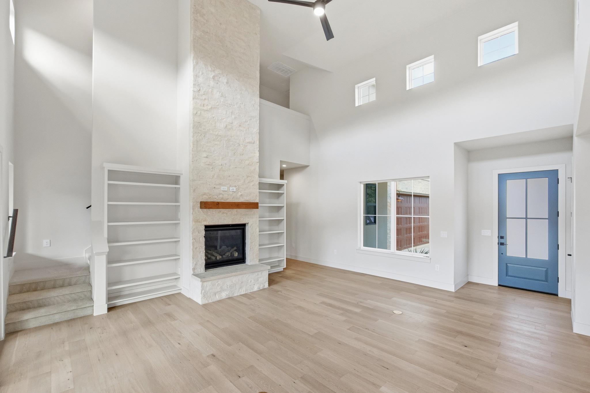 9504 Harbor Dr, Jonestown, TX 78645