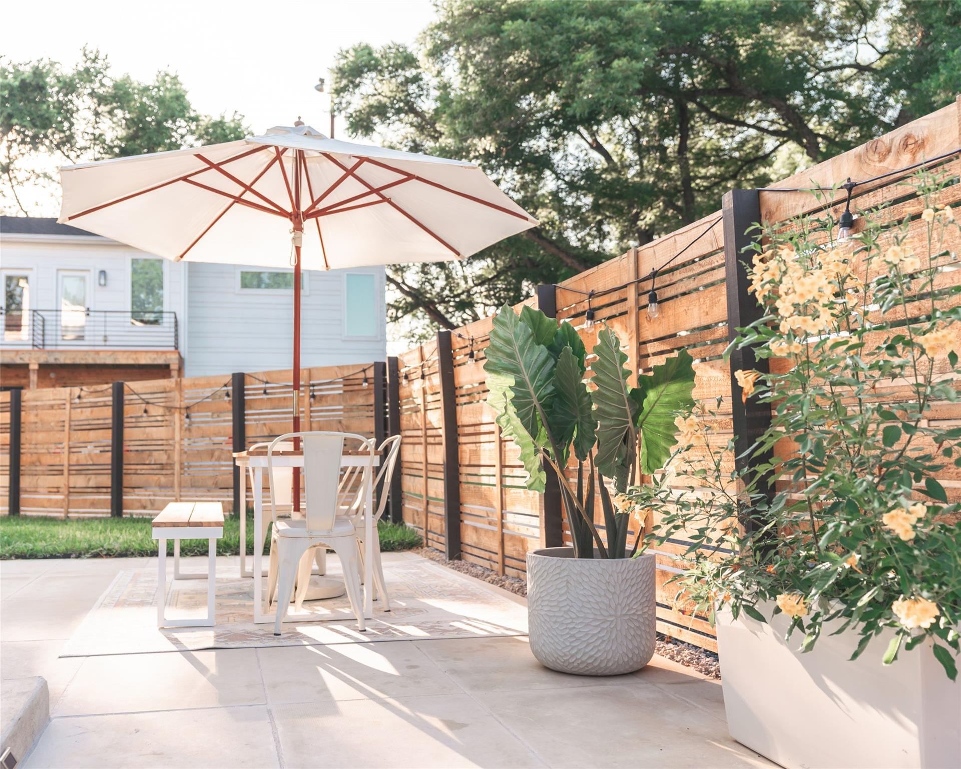 1106 Walton Ln # B, Austin, TX 78721