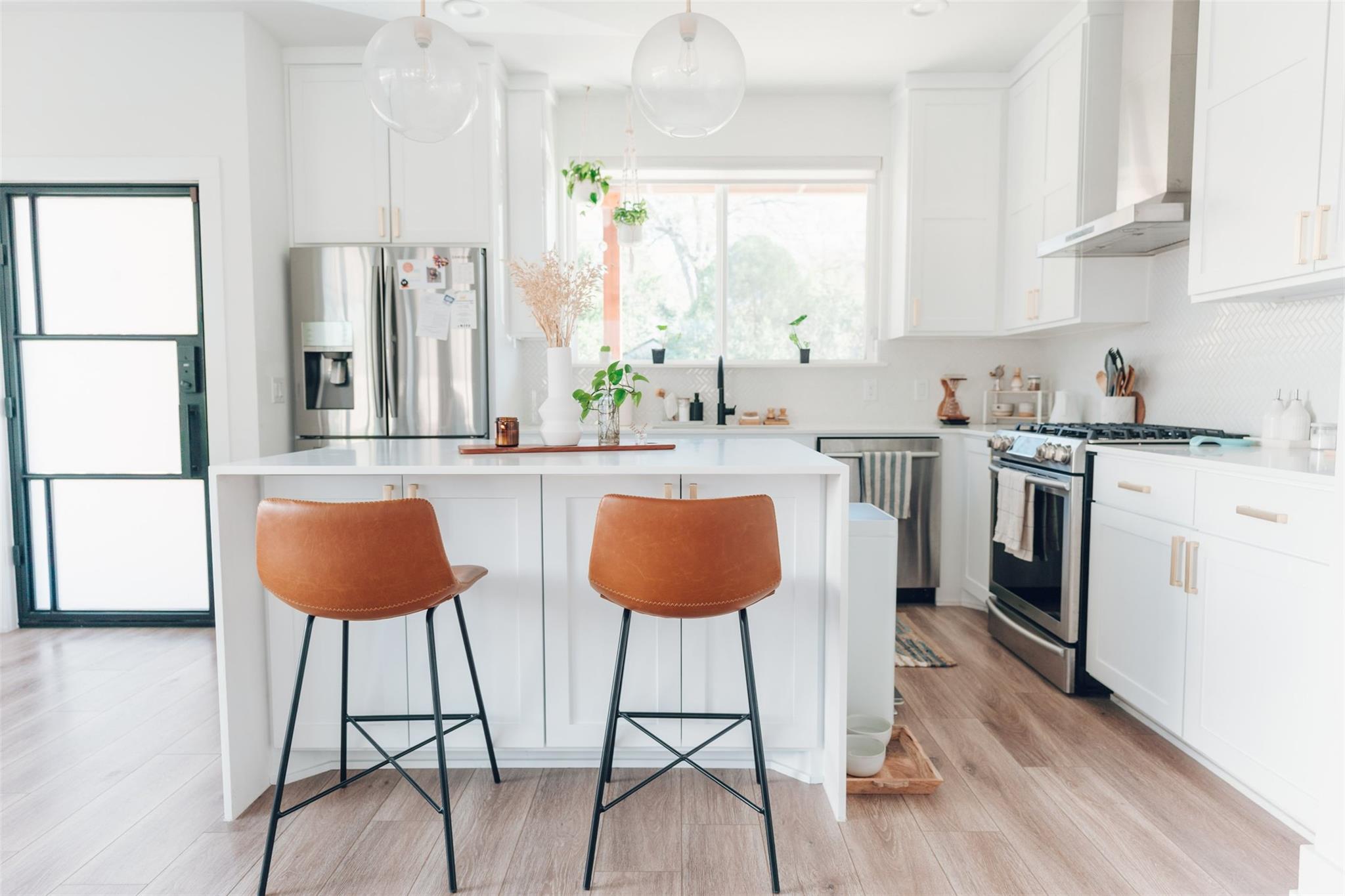 1106 Walton Ln # B, Austin, TX 78721