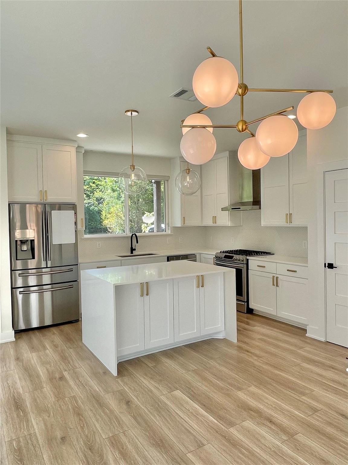 1106 Walton Ln # B, Austin, TX 78721