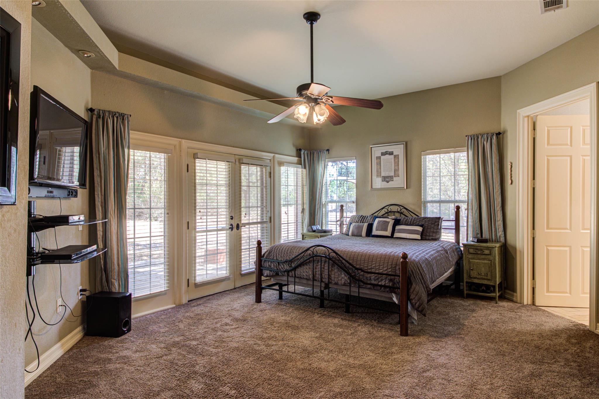 465 Hannah Dr, Dripping Springs, TX 78620