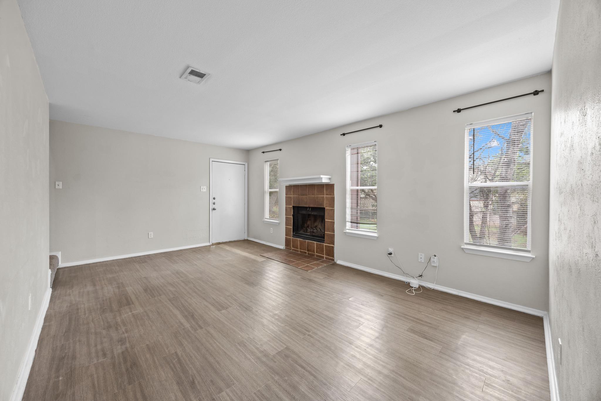 6904 Rifle Bnd # A, Austin, TX 78736