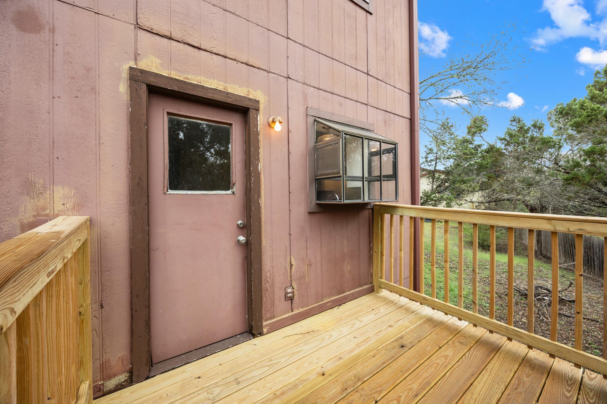 6904 Rifle Bnd # A, Austin, TX 78736