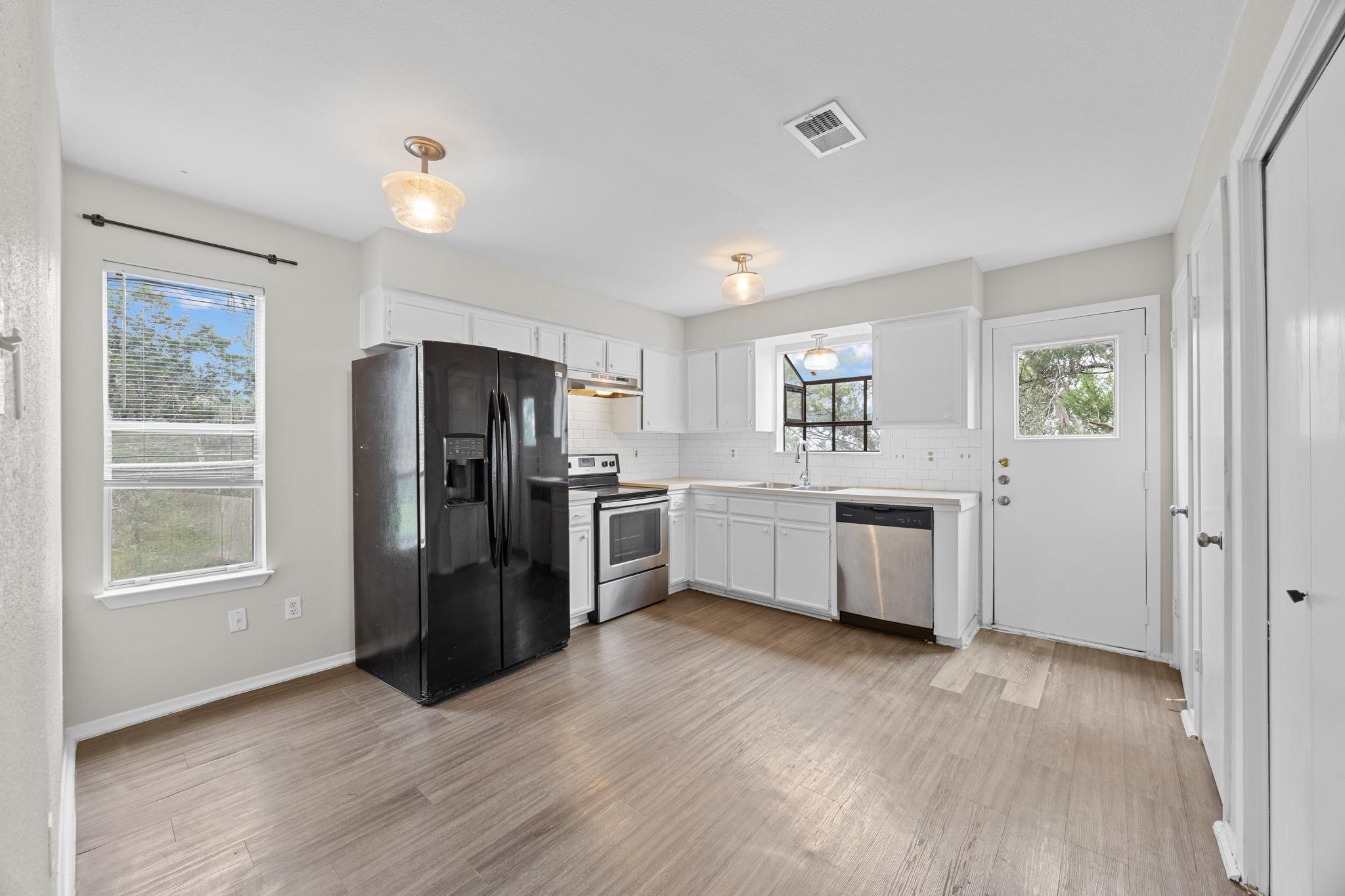 6904 Rifle Bnd # A, Austin, TX 78736