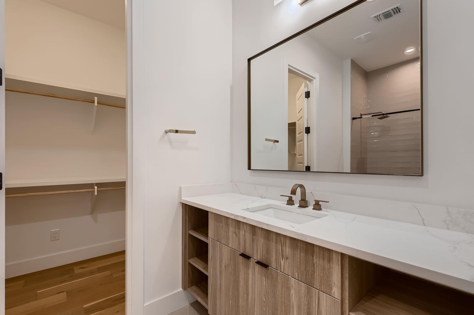 106 Bella Montagna Cir, Austin, TX 78734