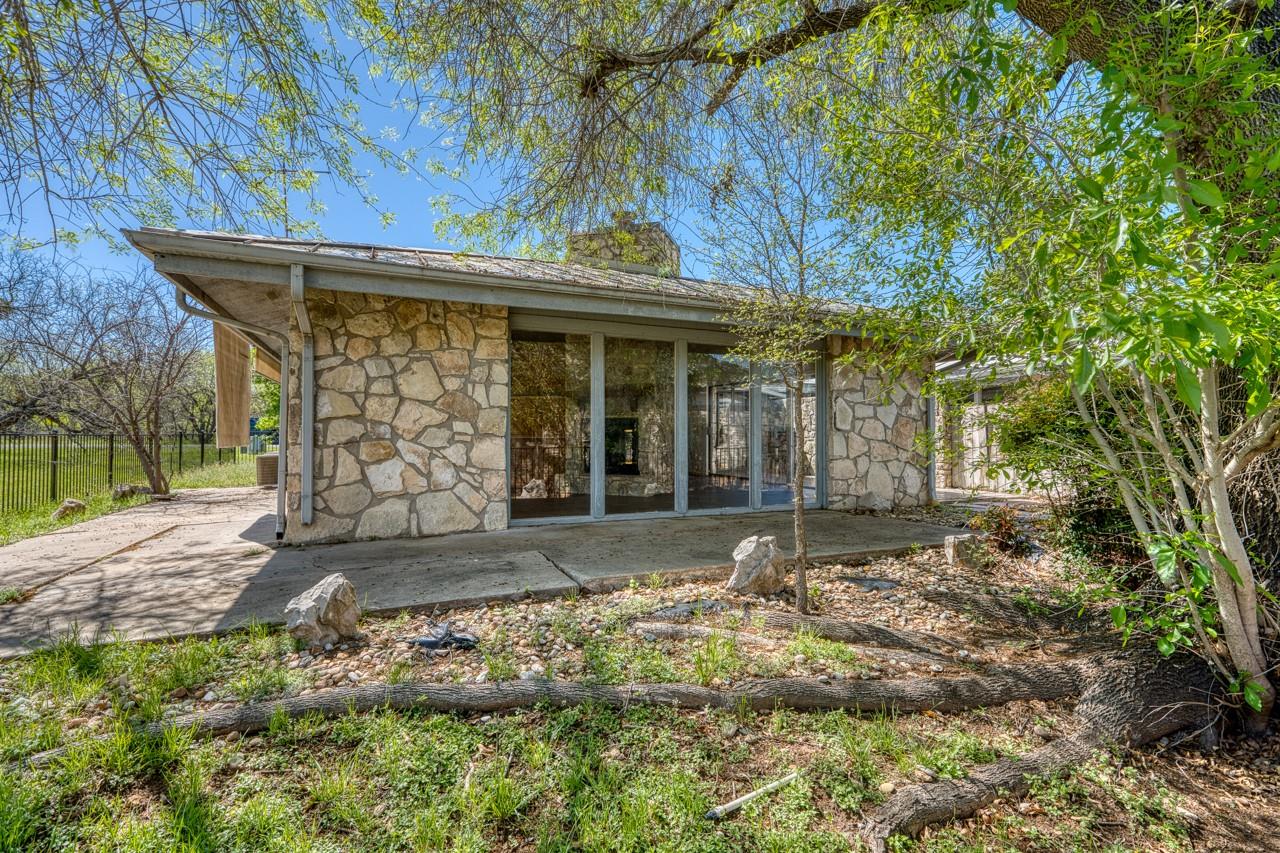 1504 Azure # A, Horseshoe Bay, TX 78657