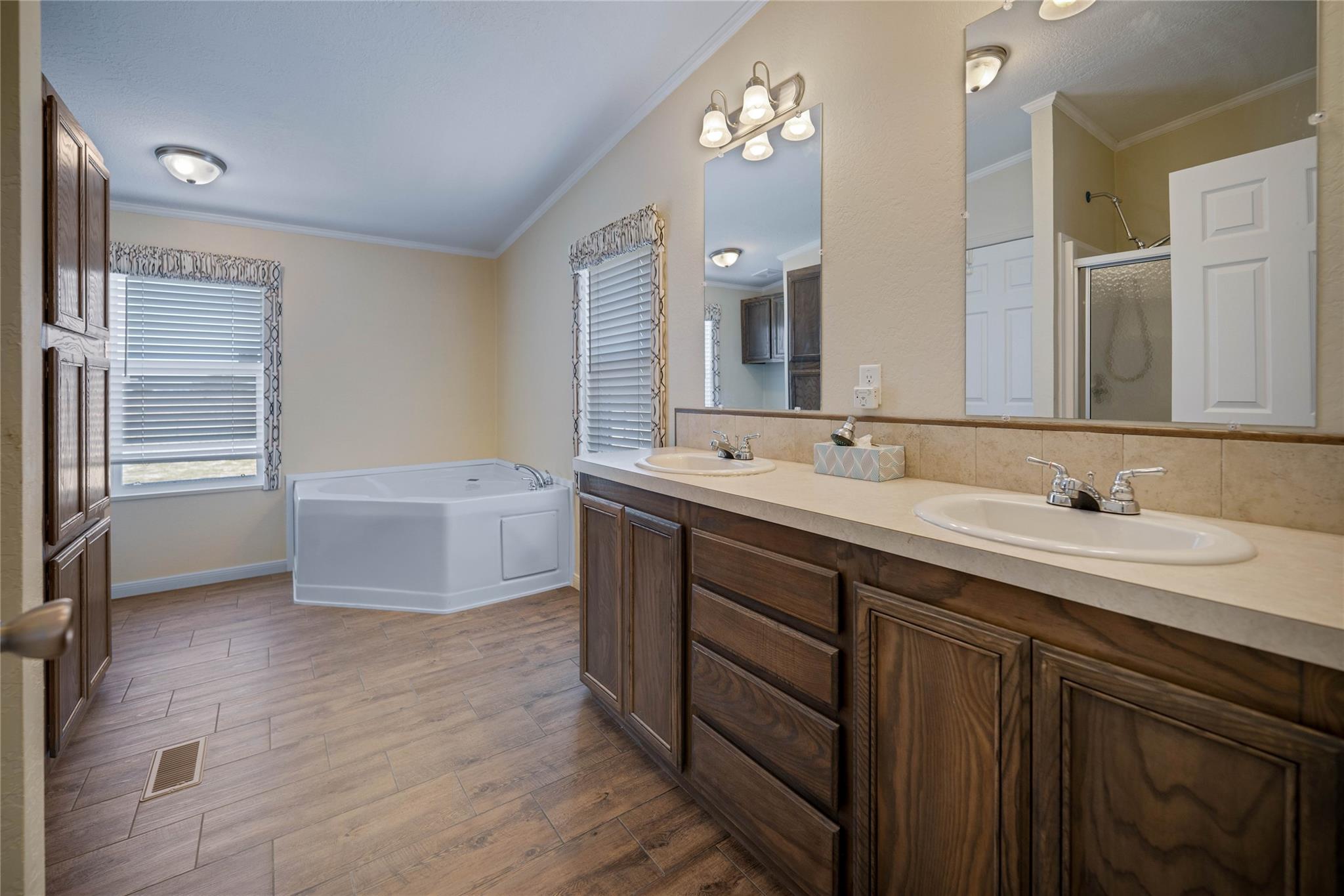 1805 County Road 180 Rd, Purmela, TX 76566