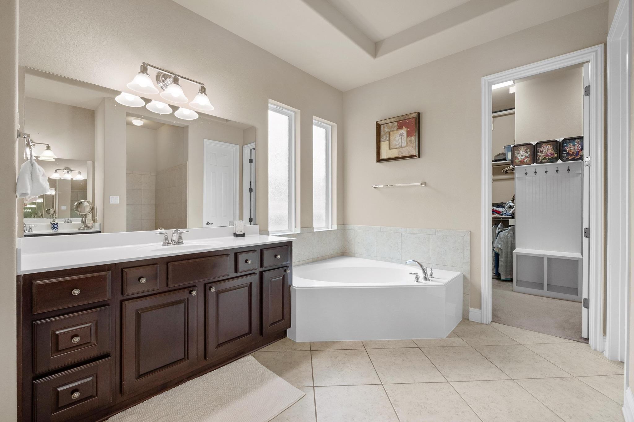 14405 Laurinburg Dr, Austin, TX 78717