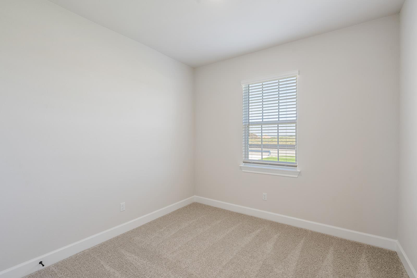 513 W Luna Blue Ln, Jarrell, TX 76537