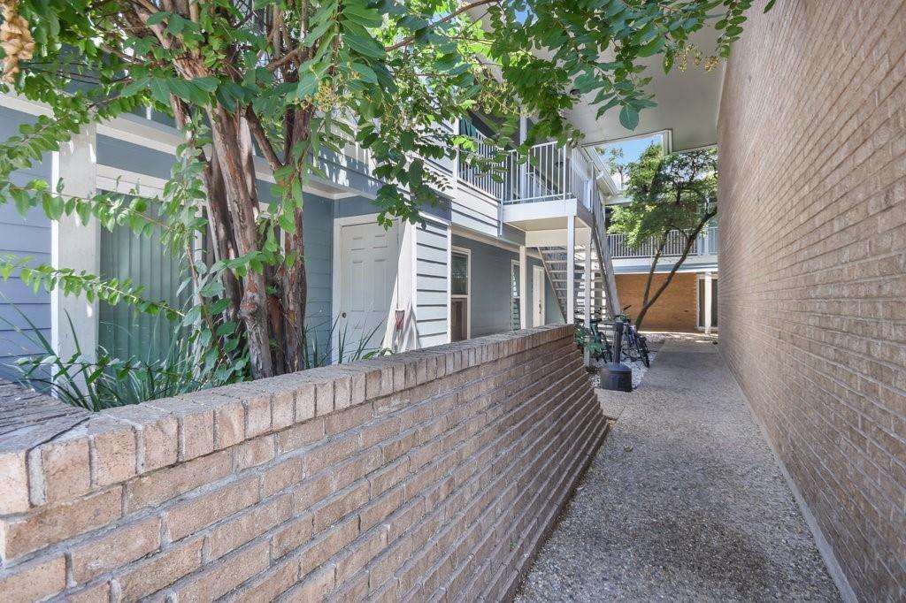 400 W 35th. St # 103, Austin, TX 78705