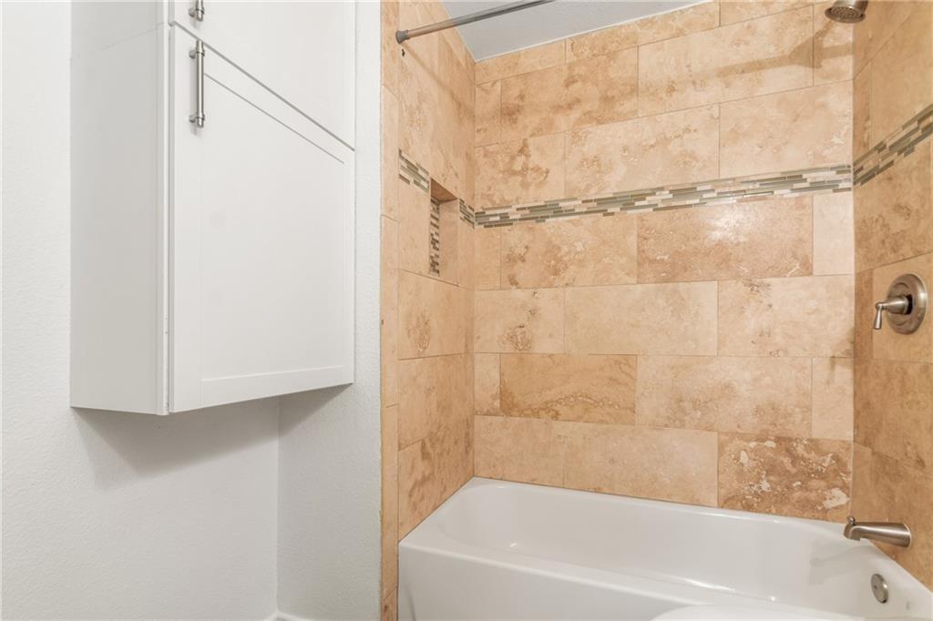 400 W 35th. St # 103, Austin, TX 78705