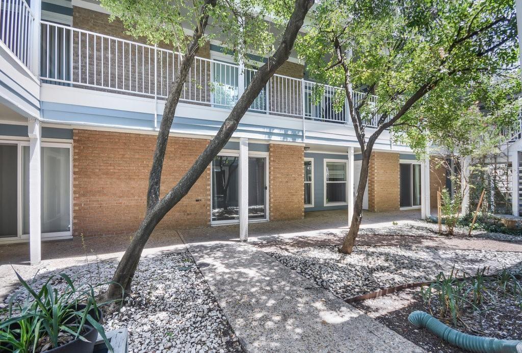 400 W 35th. St # 103, Austin, TX 78705