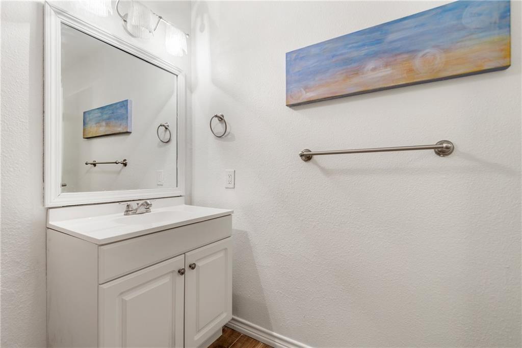 400 W 35th. St # 103, Austin, TX 78705