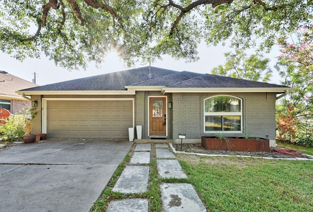 7717 Ponoma Trl, Austin, TX 78749