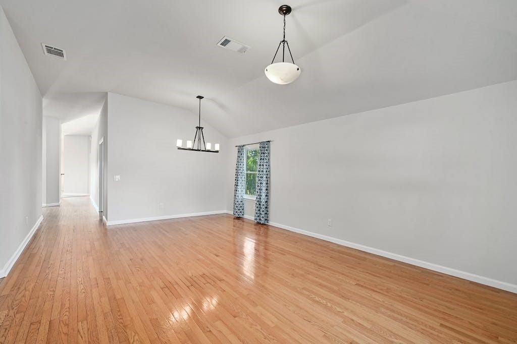 7717 Ponoma Trl, Austin, TX 78749