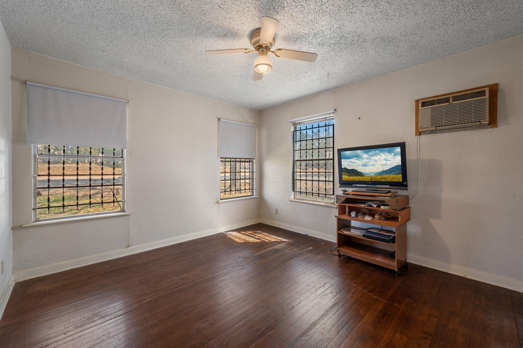 2000 Cedar Ave, Austin, TX 78722