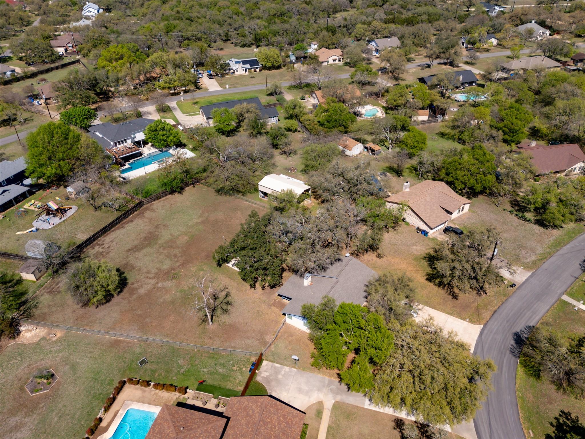 110 Cedar Dr, Mountain City, TX 78610