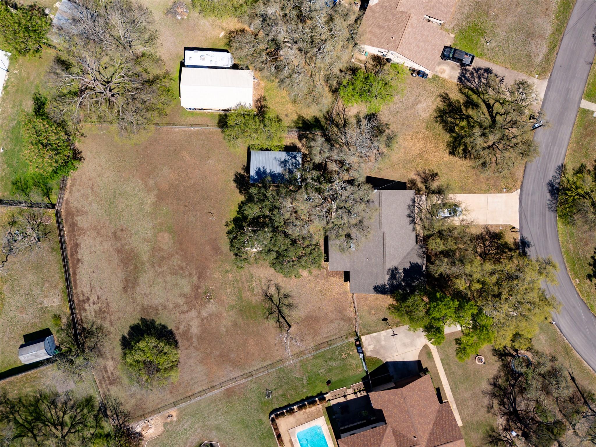 110 Cedar Dr, Mountain City, TX 78610