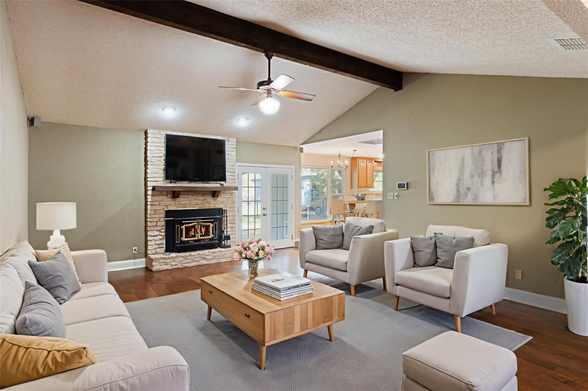 110 Cedar Dr, Mountain City, TX 78610