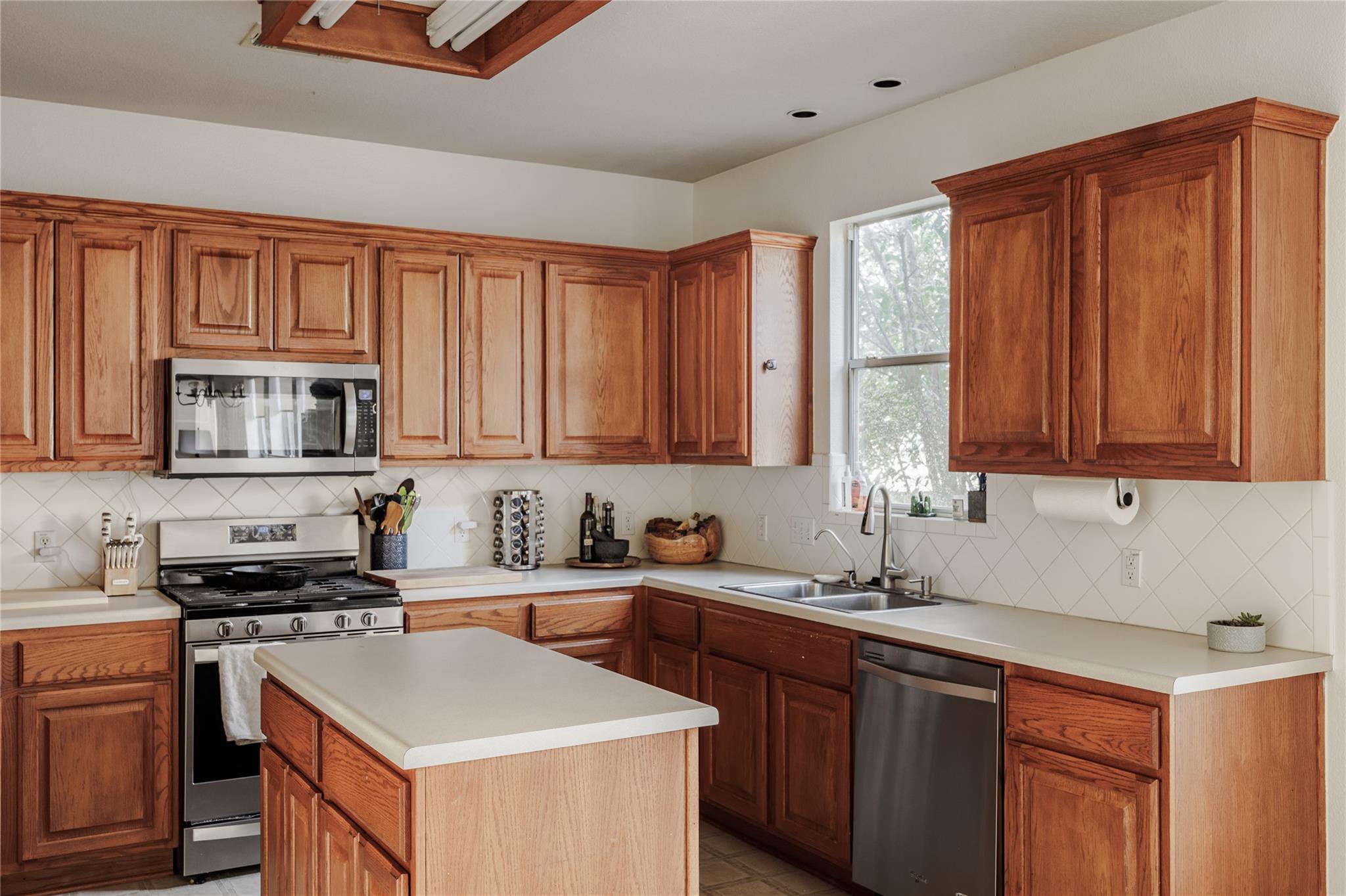 10008 Anahuac Trl, Austin, TX 78747