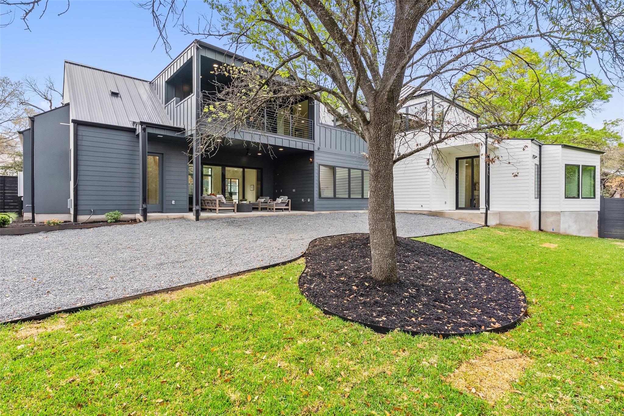 2138 Barton Hills Dr, Austin, TX 78704