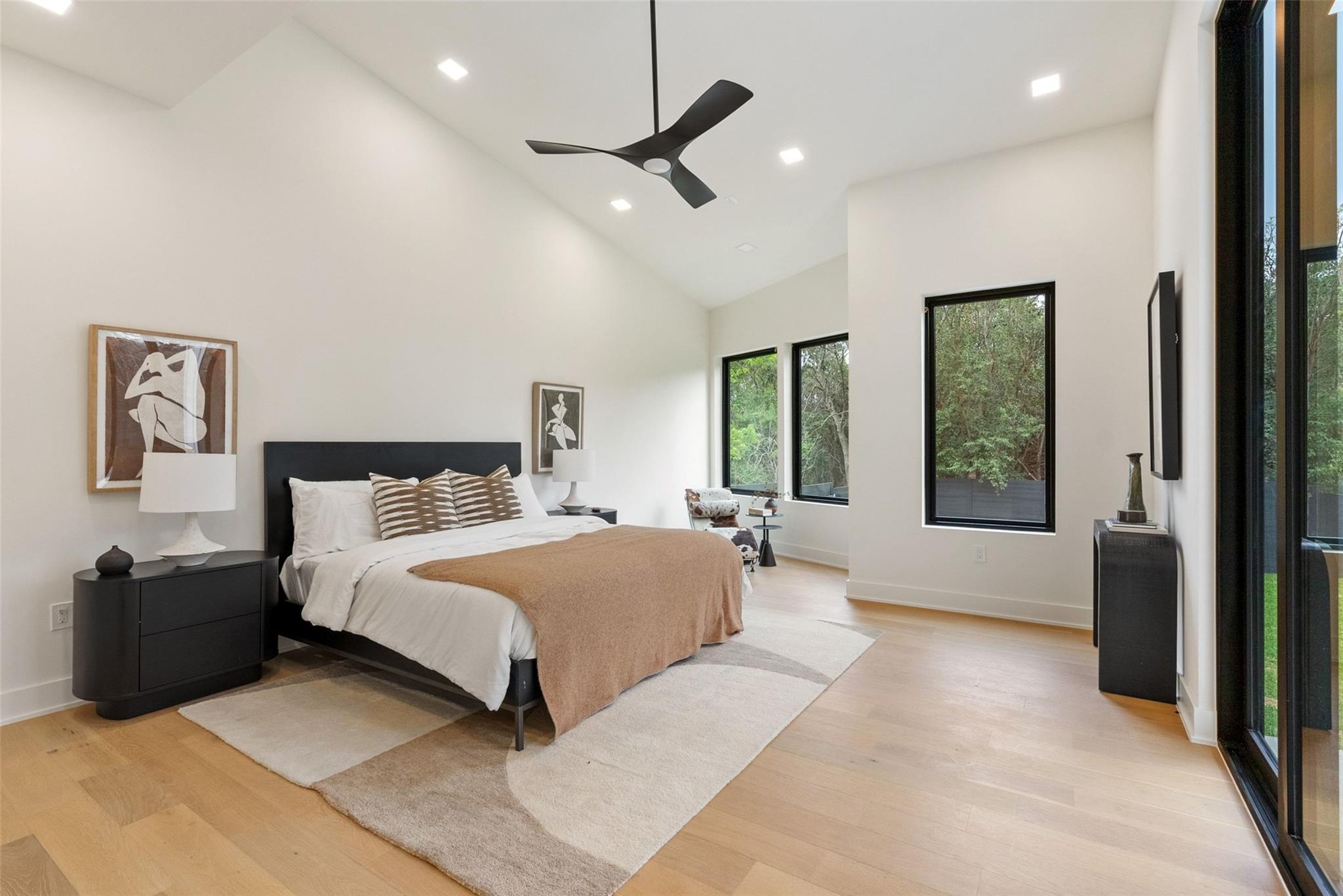 2138 Barton Hills Dr, Austin, TX 78704