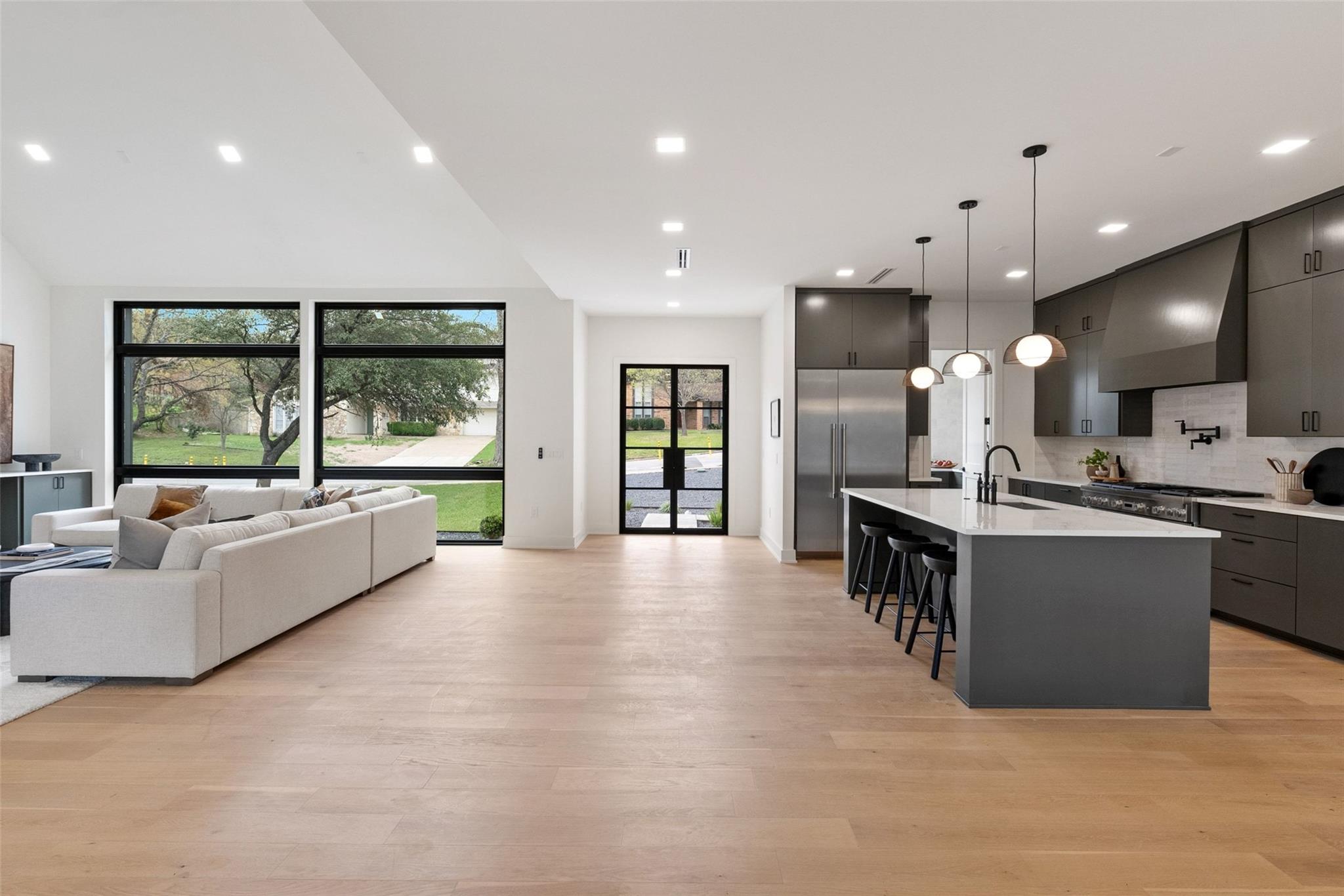 2138 Barton Hills Dr, Austin, TX 78704