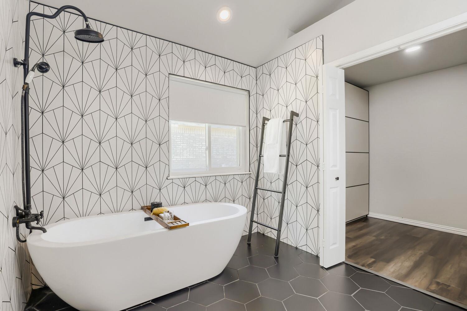 8802 Fritsch Dr, Austin, TX 78717