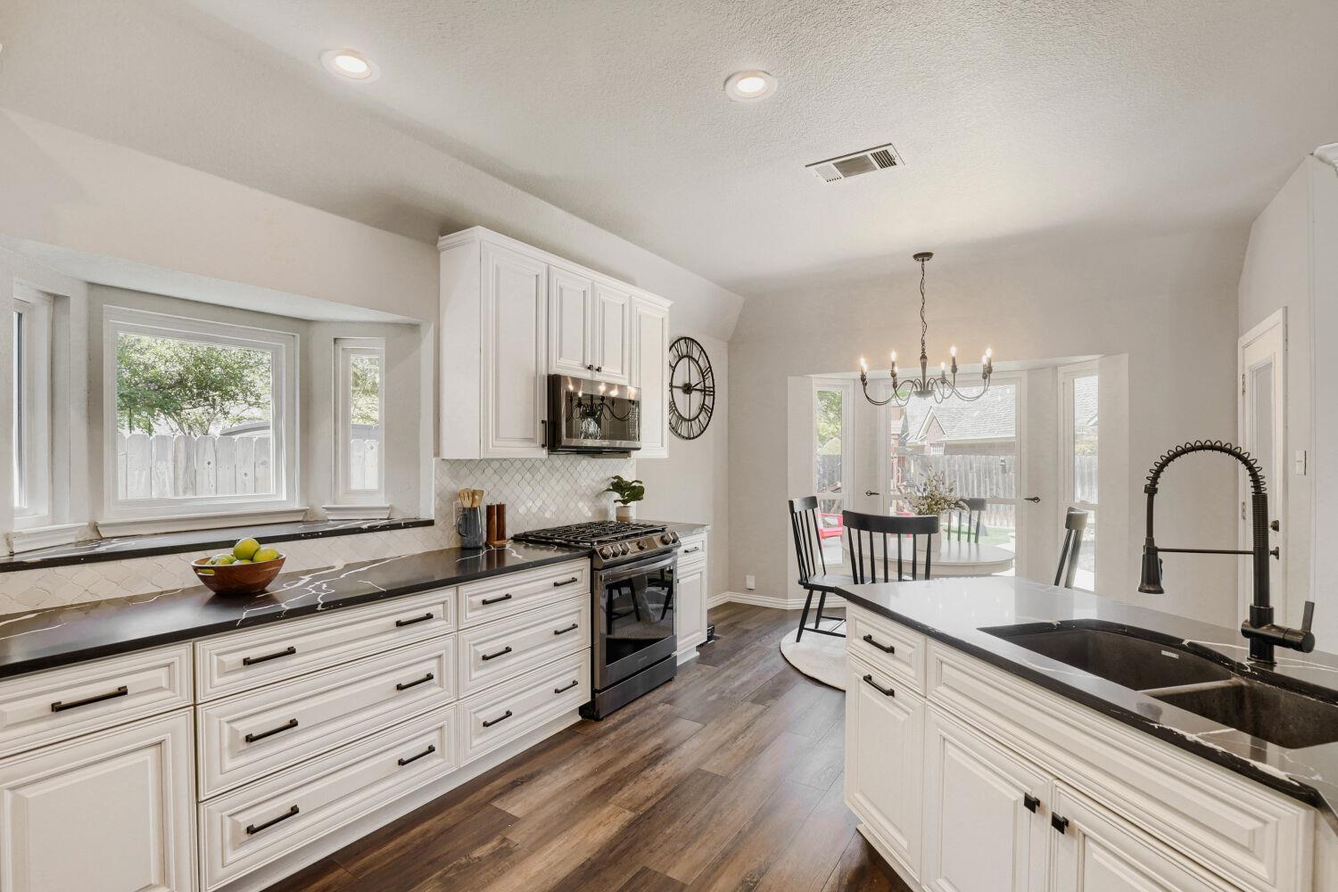 8802 Fritsch Dr, Austin, TX 78717