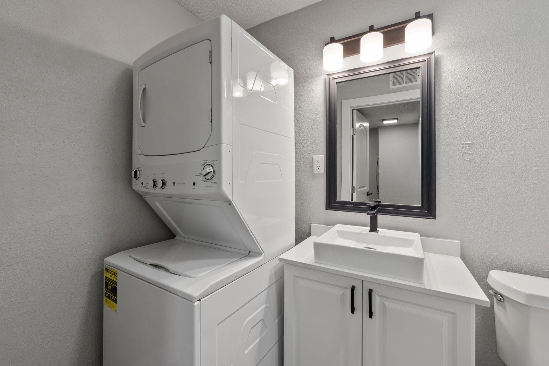 1220 W Anderson Ln # 108, Austin, TX 78757