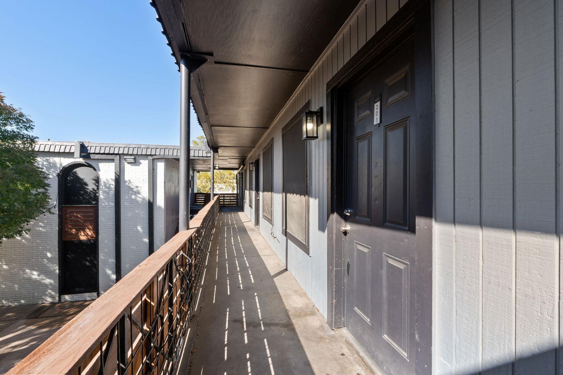 1220 W Anderson Ln # 109, Austin, TX 78757